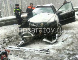 В результате ДТП с фурой  под Хвалынском госпитализирован водитель Lexus