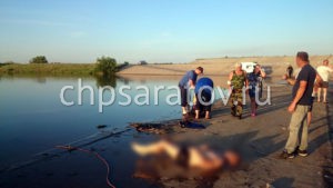 Спасатели подняли тело утонувшего в Дергачевском районе