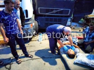 Два человека госпитализированы в ДТП с фурами под Саратовом