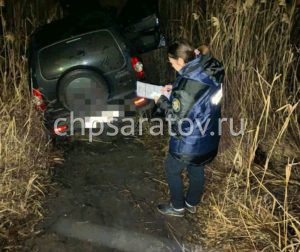 Привез бабу в лес и вынул из машины чтобы начать секс с русской