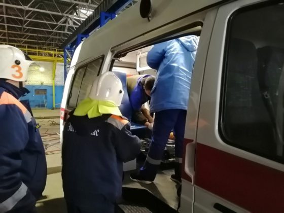 Рабочие энгельс. Врачи скорой помощи Энгельс. Врач скорой помощи Саратов Энгельс. Рабочая Энгельс.