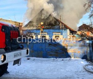 Из горящего дома в Кировском районе эвакуирован пенсионер