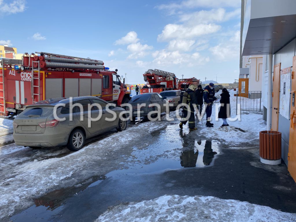 Пожарные ликвидируют возгорание квартиры в Кировском районе – 22.03.2021 –  ЧП Саратов