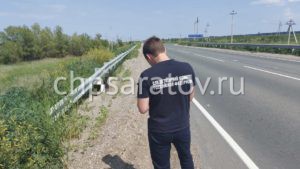 В Балаковском районе дальнобойщик обнаружил тело мужчины на обочине
