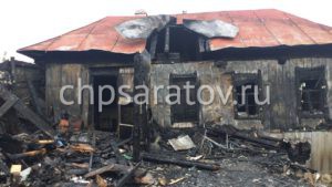 На пожаре в Самойловке погиб мужчина

