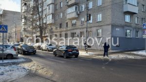 В центре Саратова водитель легковушки сбил пешехода
