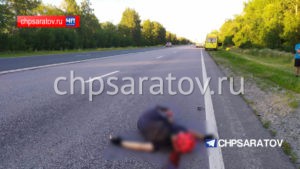 В Балашовском районе водитель КамАЗа сбил насмерть велосипедистку

