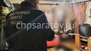 В Романовском районе в частном доме обнаружено тело мужчины с ранением груди
