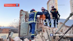В результате обрушения в центре Саратова пострадал мужчина
