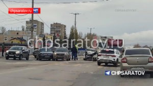 В Балаково в результате массового ДТП пострадала женщина
