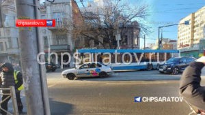 В центре Саратова водитель автобуса сбил пенсионера
