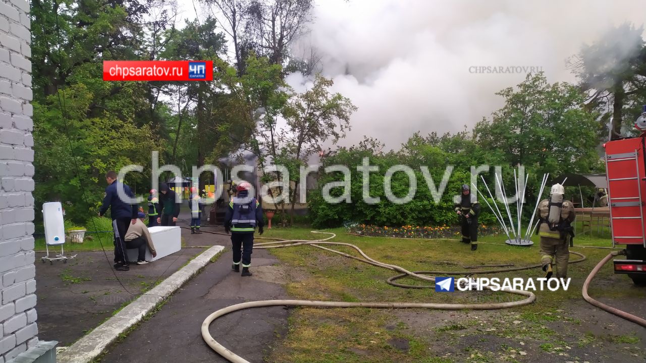 В Ленинском районе в детском лагере сгорел медпункт | 23.06.2023 | Саратов  - БезФормата