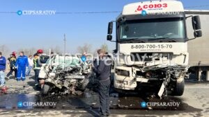 Четыре человека погибли в автокатастрофе под Саратовом
