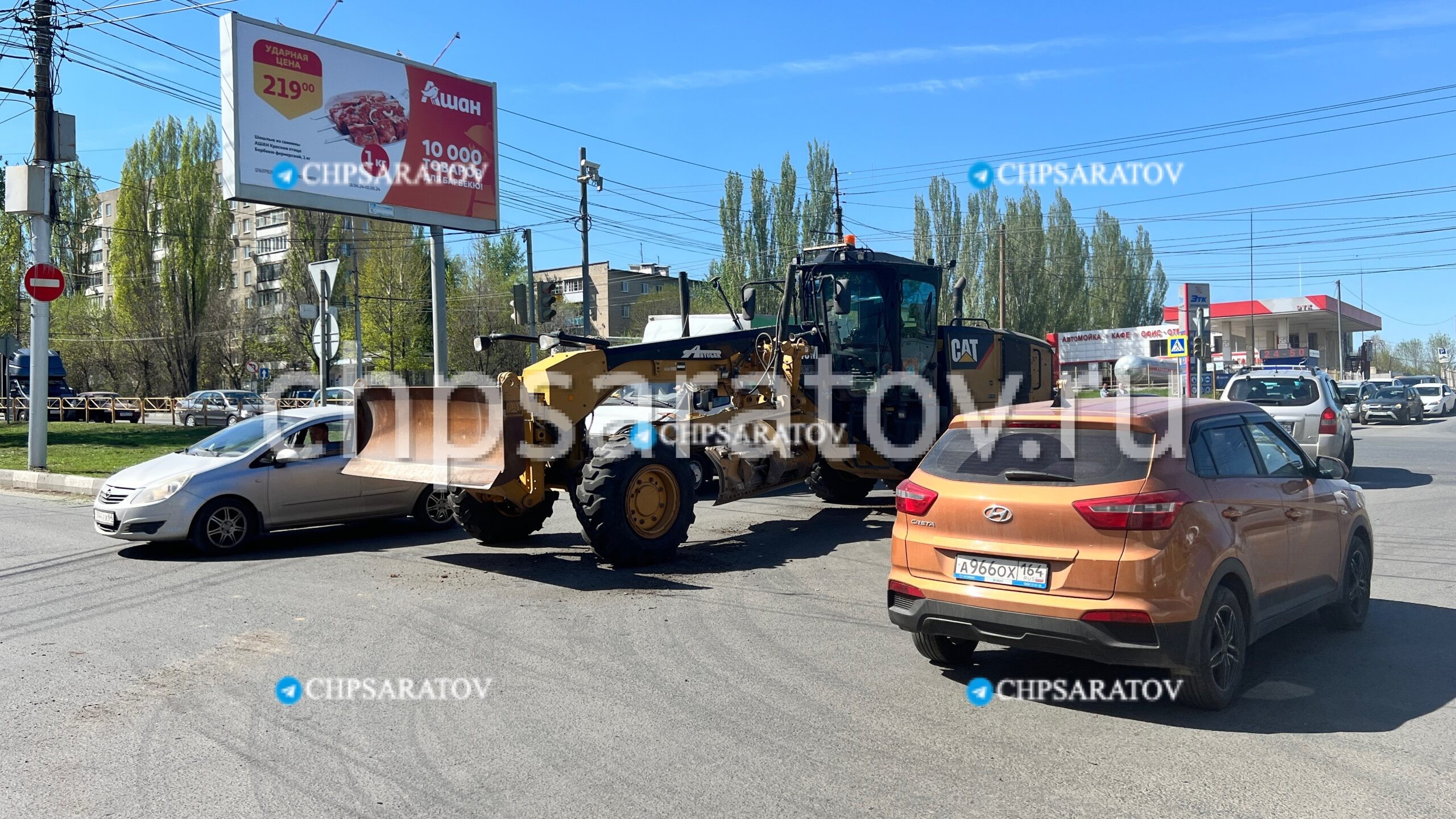 Следователями проводится проверка по факту ДТП в Ленинском районе города  Саратова с участием общественного транспорта | 23.04.2024 | Саратов -  БезФормата