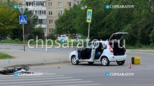 В Кировском районе в результате ДТП пострадал доставщик еды
