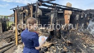 Два человека погибли на пожаре в Пугачевском районе

