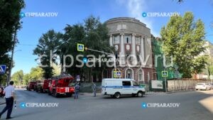 В центре Саратова произошло возгорание в школе
