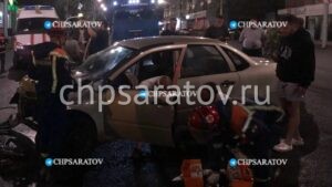 Два человека пострадали в ночном ДТП в Октябрьском районе
