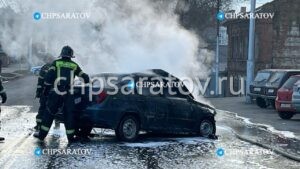 Пожарные ликвидировали возгорание легковушки в Кировском районе
